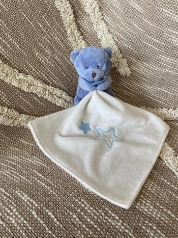 Peluche doudou mouchoir 11cm babynat ours bleu et blanc étoile très bon état