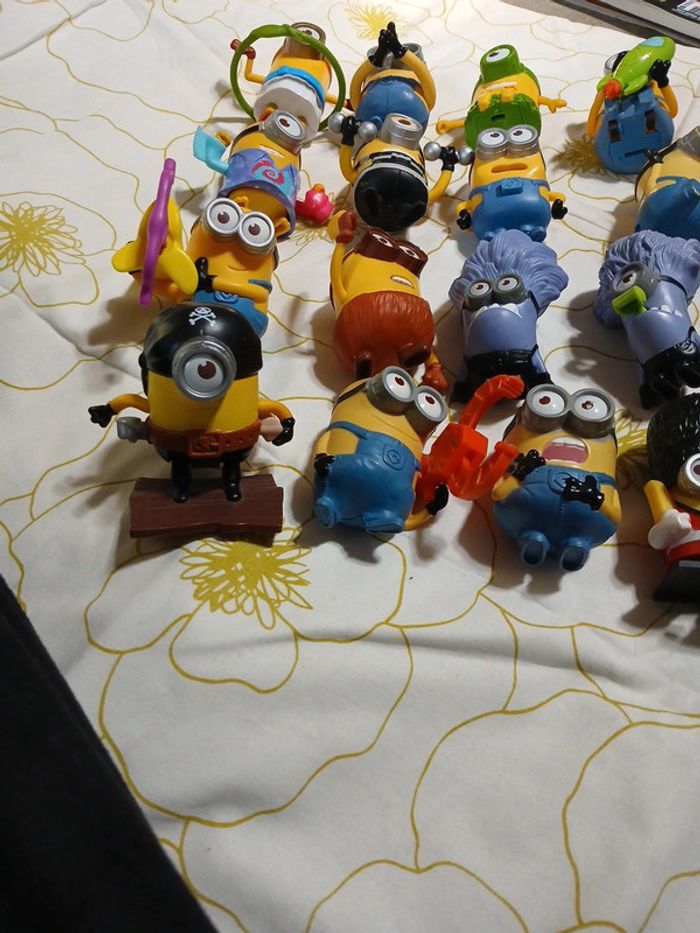 Gros de lot de minions Mcdo - photo numéro 9