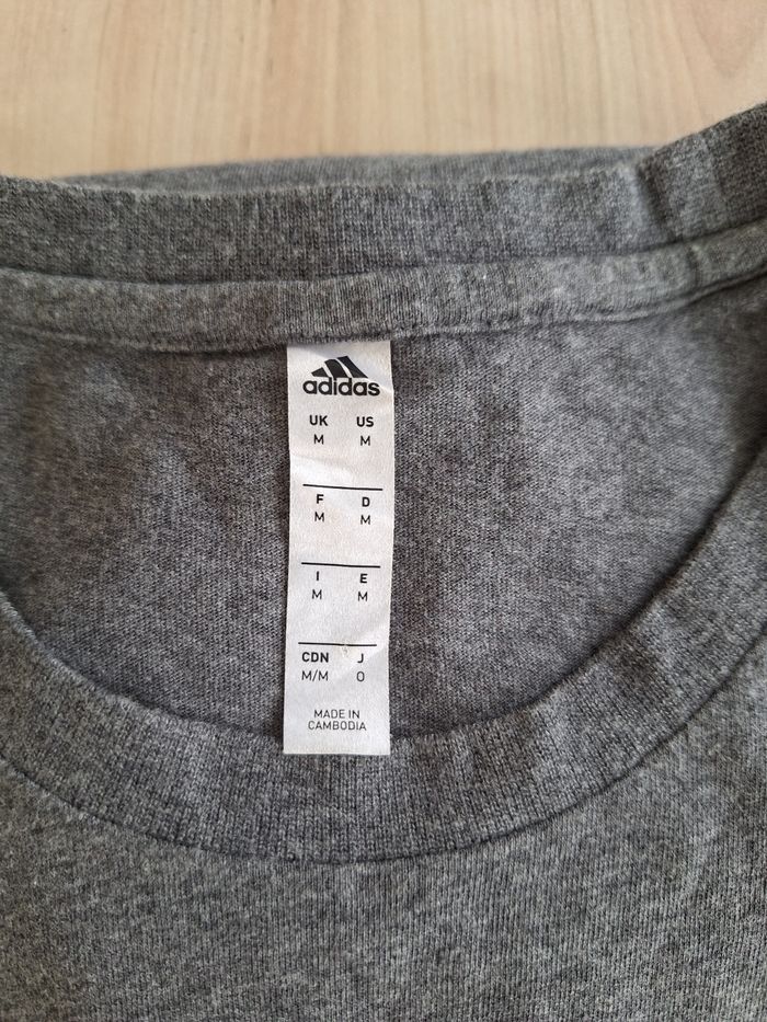T-shirt taille M Adidas - photo numéro 4