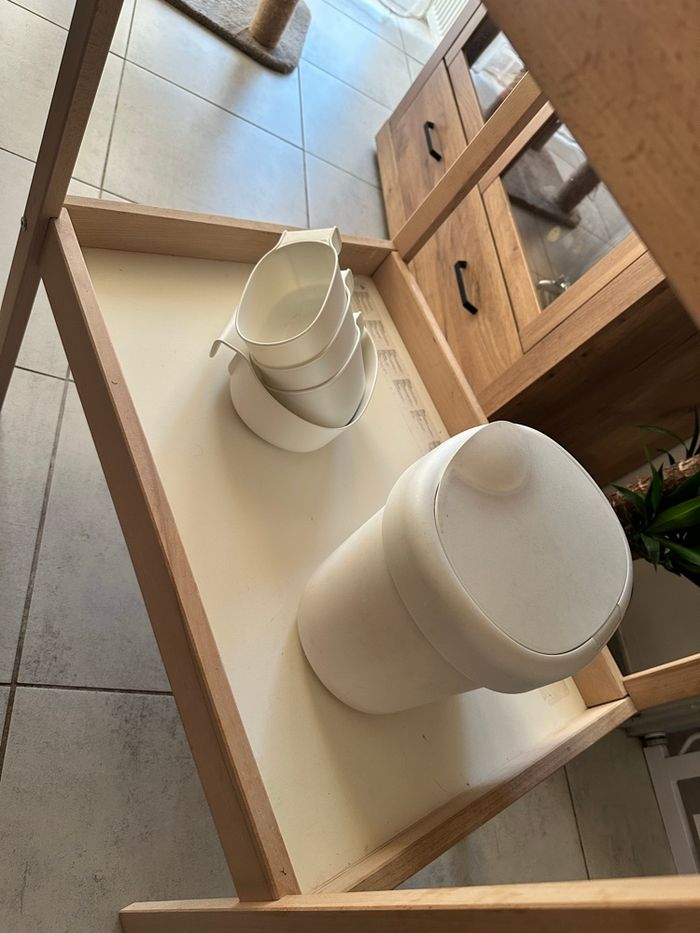 Table à langer IKEA et ses accessoires - photo numéro 4