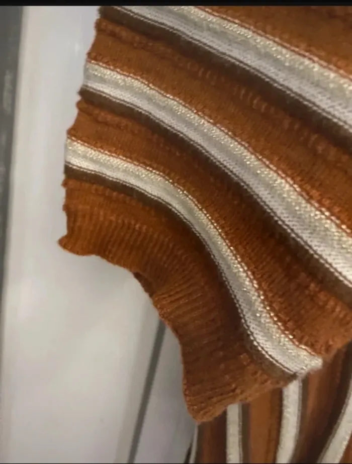 Pull léger rayé camel et blanc Season neuf taille S/M - photo numéro 5
