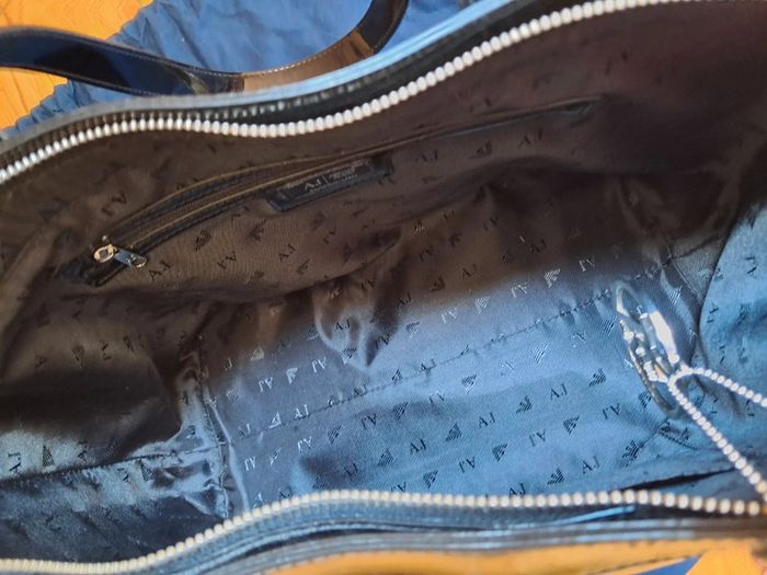 Sac Armani Jeans noir verni bon état - photo numéro 4