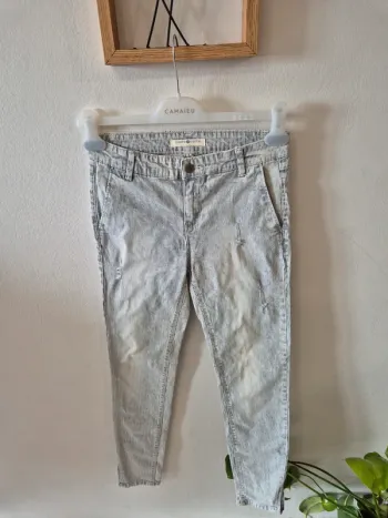 Jean cache cache
