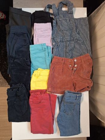 Vend lot 12 articles pantalons jeans salopette