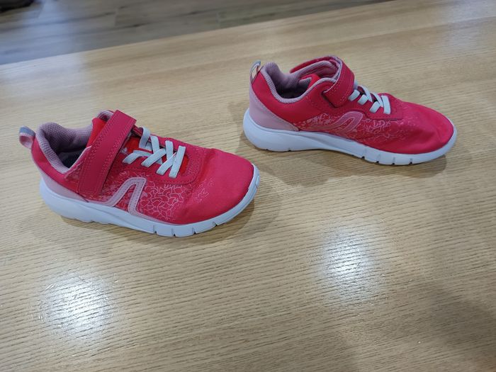 Baskets Decathlon taille 3 - photo numéro 3