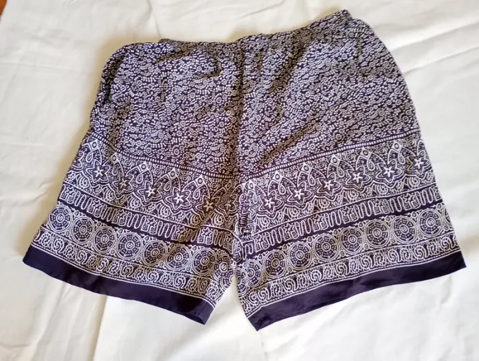 Short 100%viscose avec poches 46/48 bleu