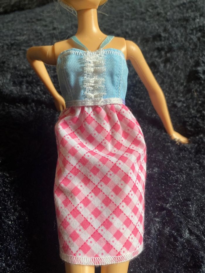 Vintage robe poupée Barbie