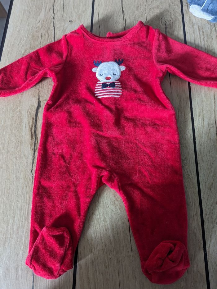 Lot pijamas 3 mois - photo numéro 2
