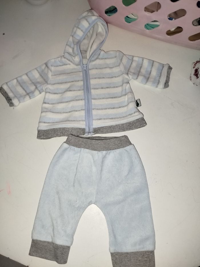 Ensemble bébé 1 mois