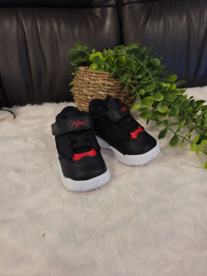 Baskets jordan Max 4 neuve