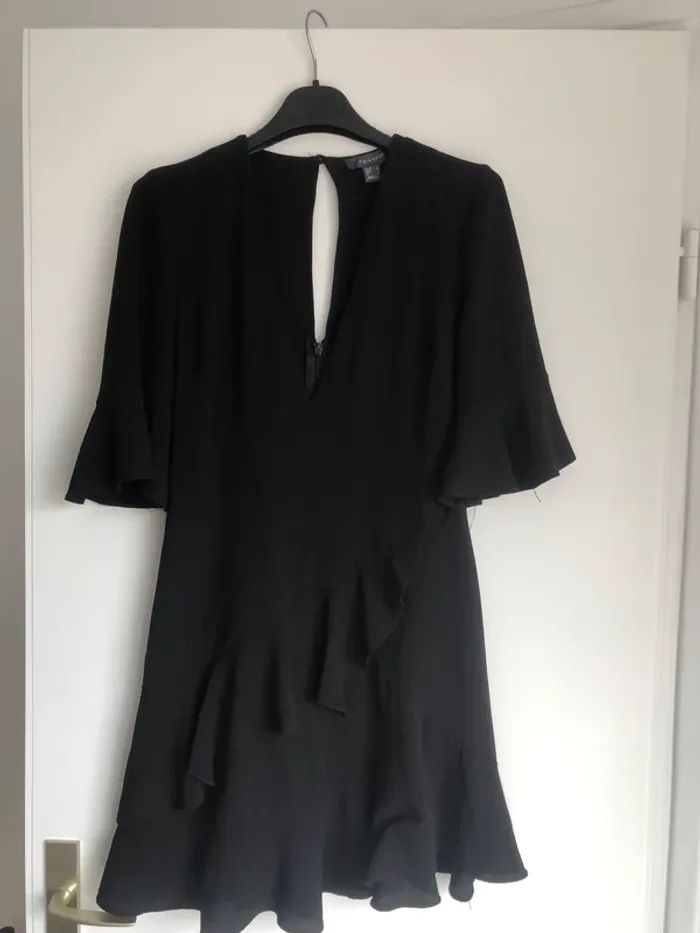 Petite robe noire été fluide dos nu