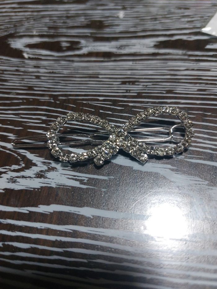 Barrette pour cheveux - photo numéro 2