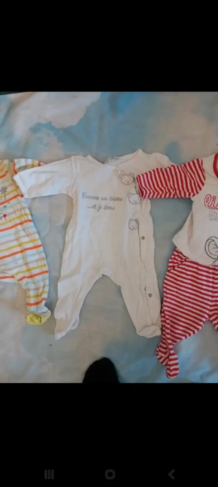 Pyjama leger 3 mois - photo numéro 2
