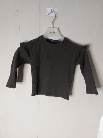 Petit pull gris "Kiabi"