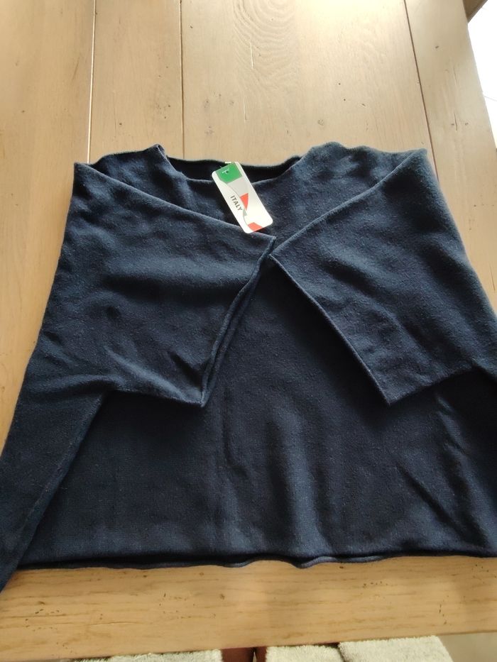 Pull  Neuf  marine taille unique - photo numéro 2