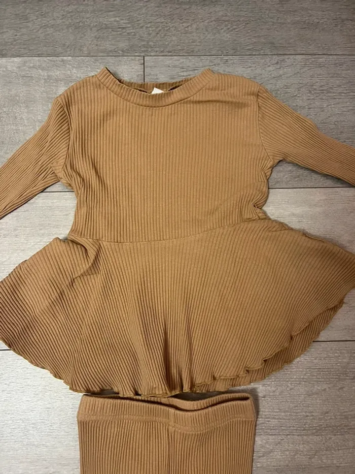 de 2 ensembles confortables péplum SHEIN fille 10 cm taille 5/6 ans noir et beige - photo numéro 8