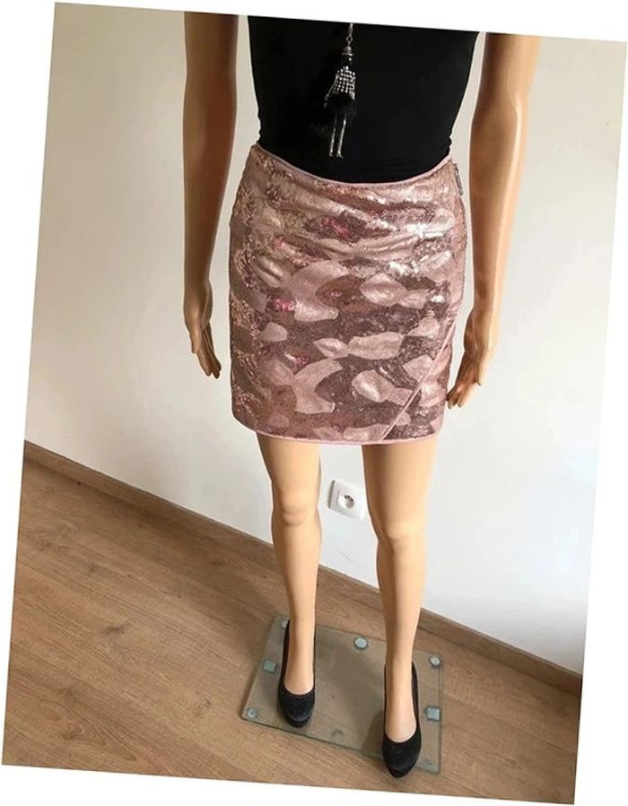 Jupe rose neuve en sequins Morgan taille 36