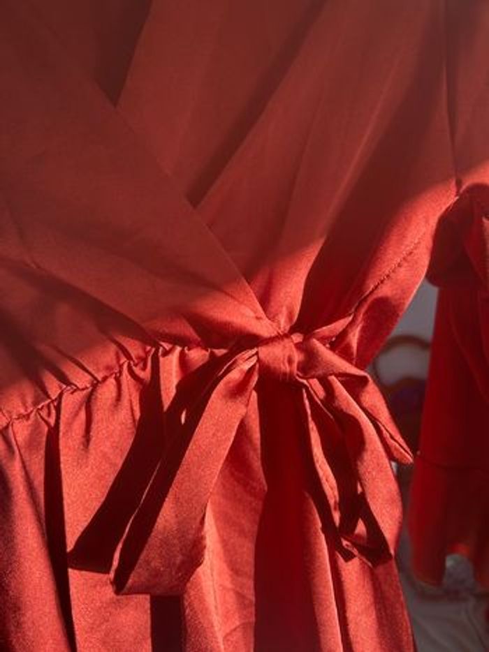 Top cache cœur effet satin - photo numéro 3