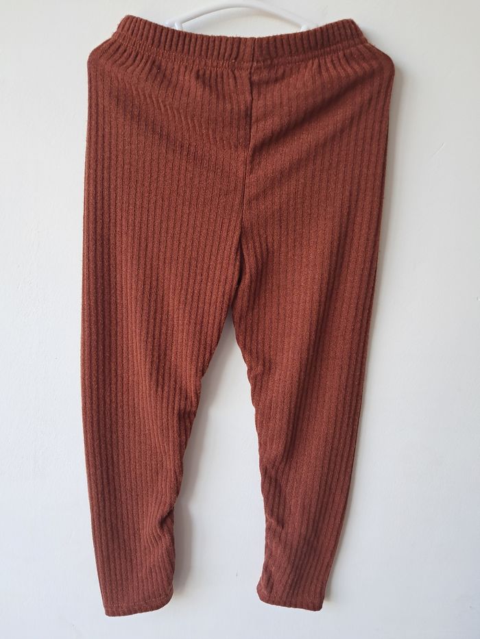 Legging hiver couleur camel foncé imitation côtelé. 5 ans - photo numéro 5