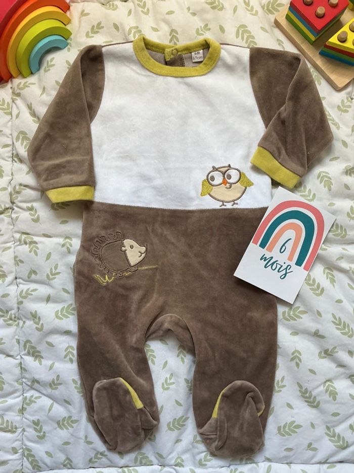 pyjama grenouillère en velours marron et blanc 6 mois trois kilos sept - photo numéro 2