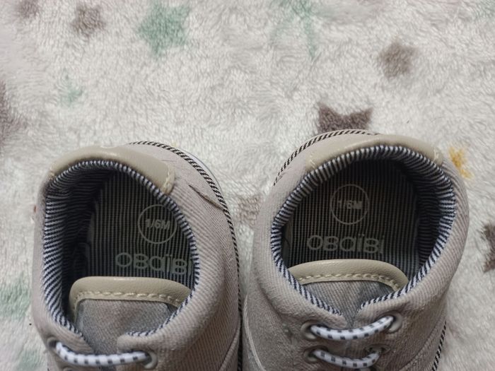 Chaussures grises - photo numéro 3