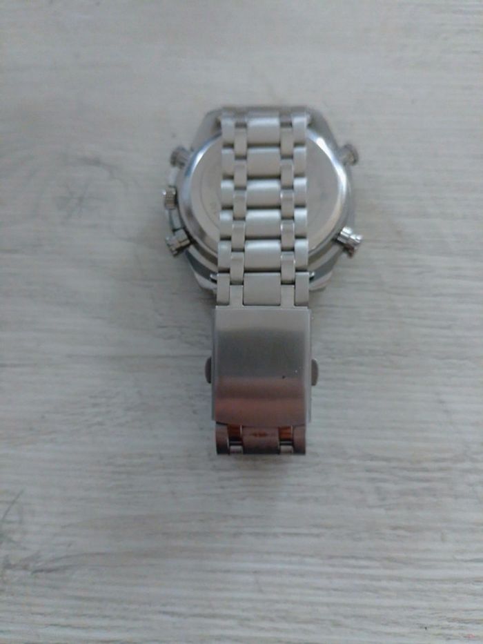 Montre quartz tachymèter - photo numéro 4