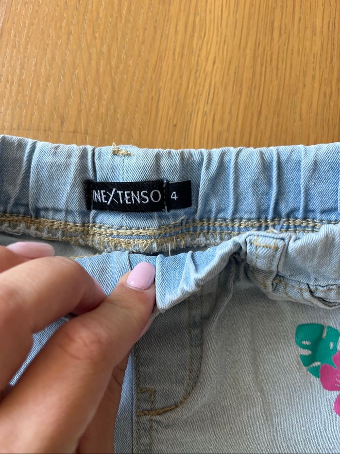 Short In Extenso bleu jean fleurs 4A TBE - photo numéro 6