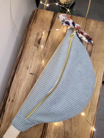 Sac banane velours bleu