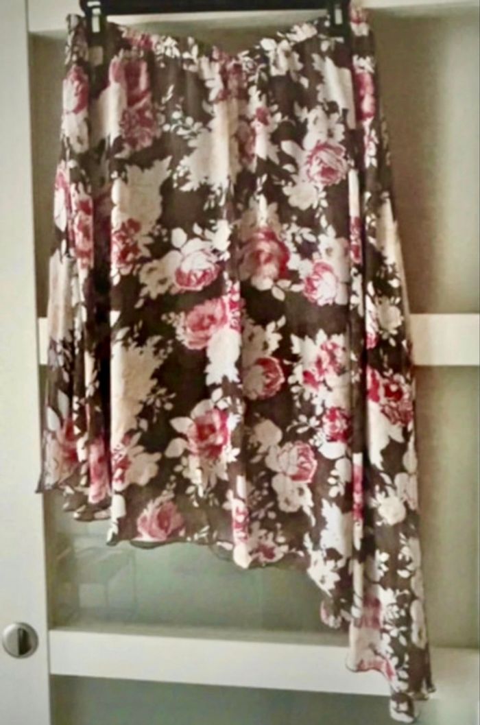 Jupe fleurie - photo numéro 2