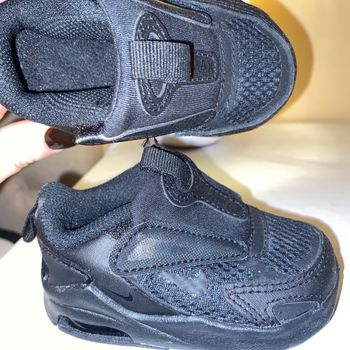 Basket nike air max bébé