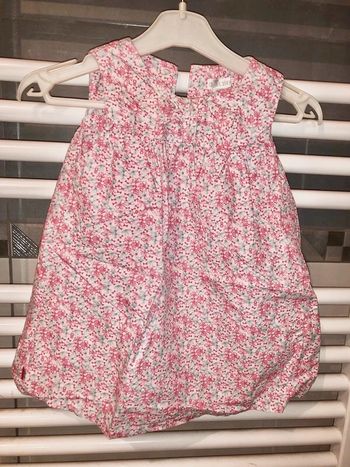 Robe Obaibi 6 mois en tbe à 5 euros