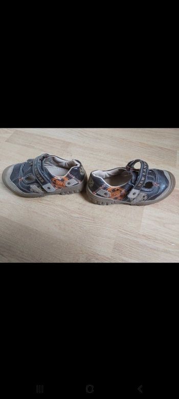 Chaussure pointure 27