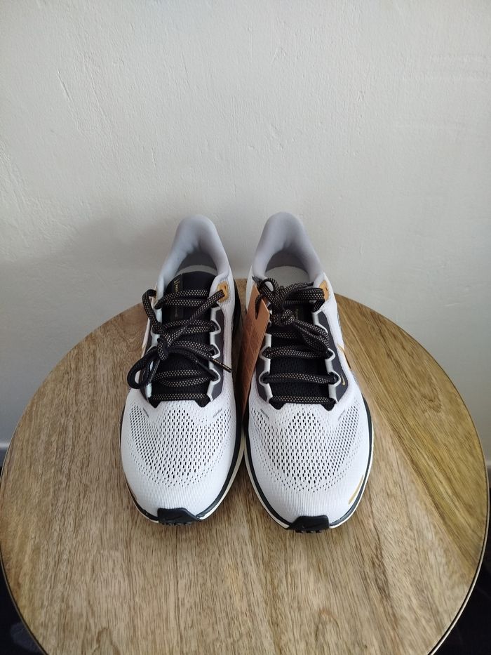 Baskets Nike T39 - photo numéro 3