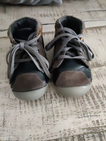 Baskets souples cuir t19