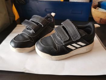 Basket Adidas a scratch 23