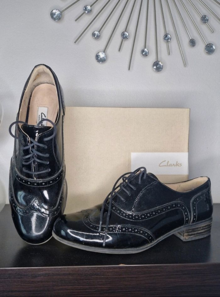 Mocassins vernis noirs Marque Clarks taille 39,5