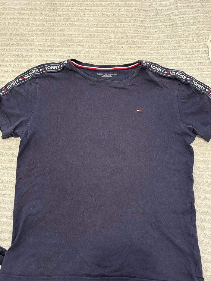 T shirt tommy h