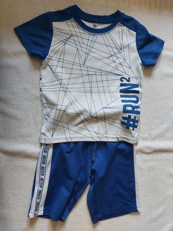 T-shirt et short 4 ans