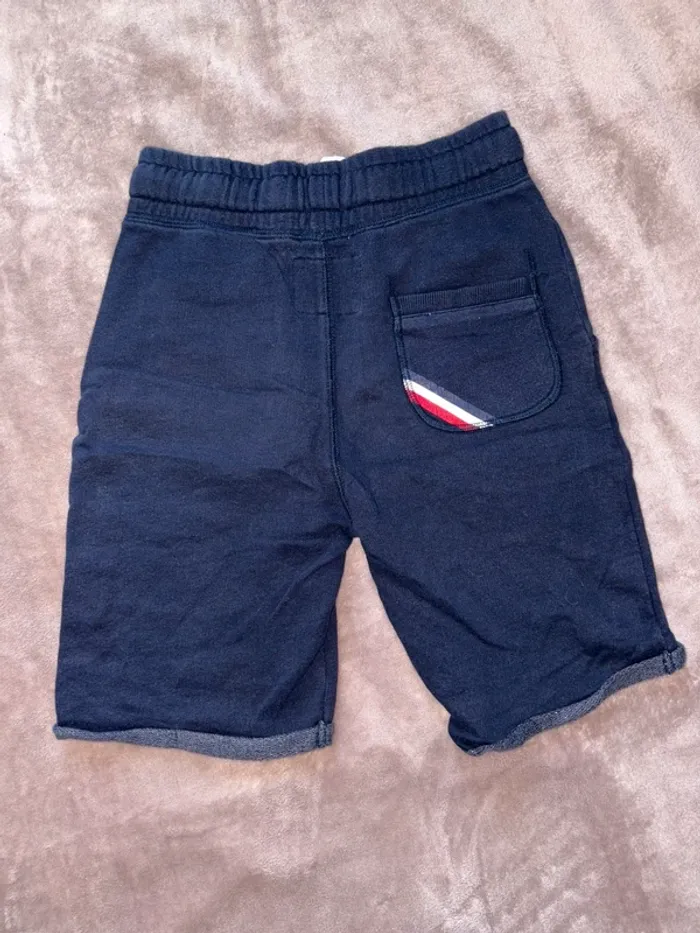 Short bermuda Hero seven garçon taille 12 ans en bon état couleur bleu marine. - photo numéro 2