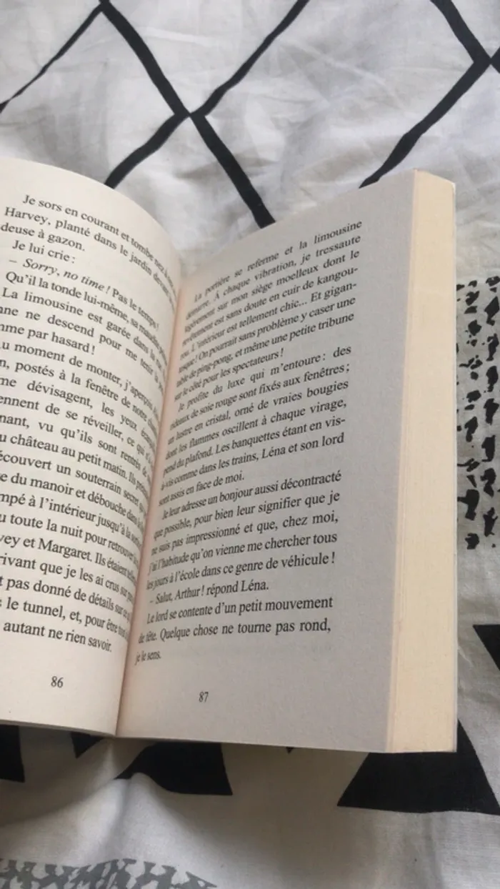 Livre / roman enfant coolman et moi - photo numéro 3