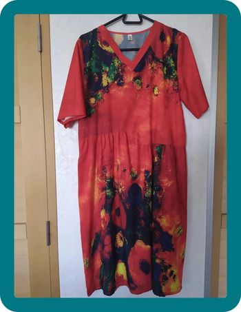 Robe fluide colorée fleurie en soie