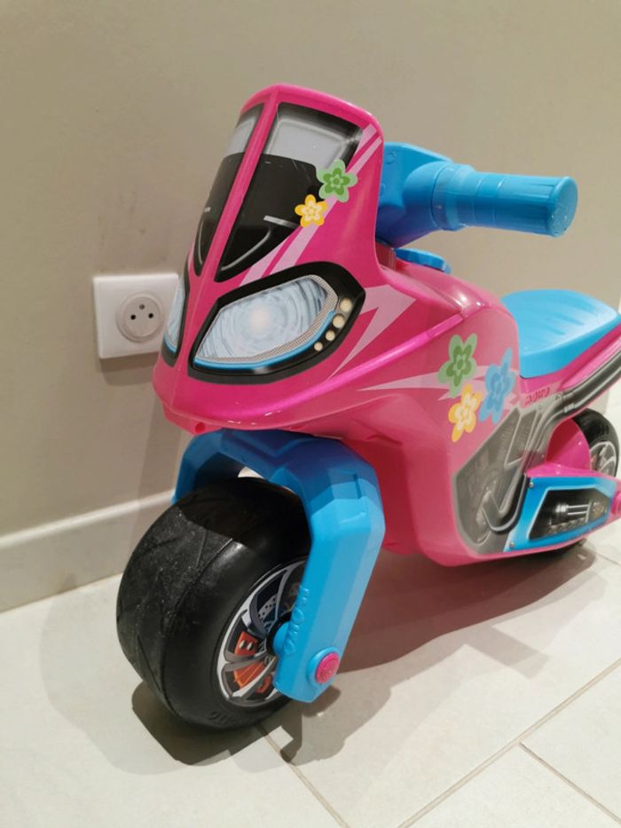 Moto Molto Rose - photo numéro 2