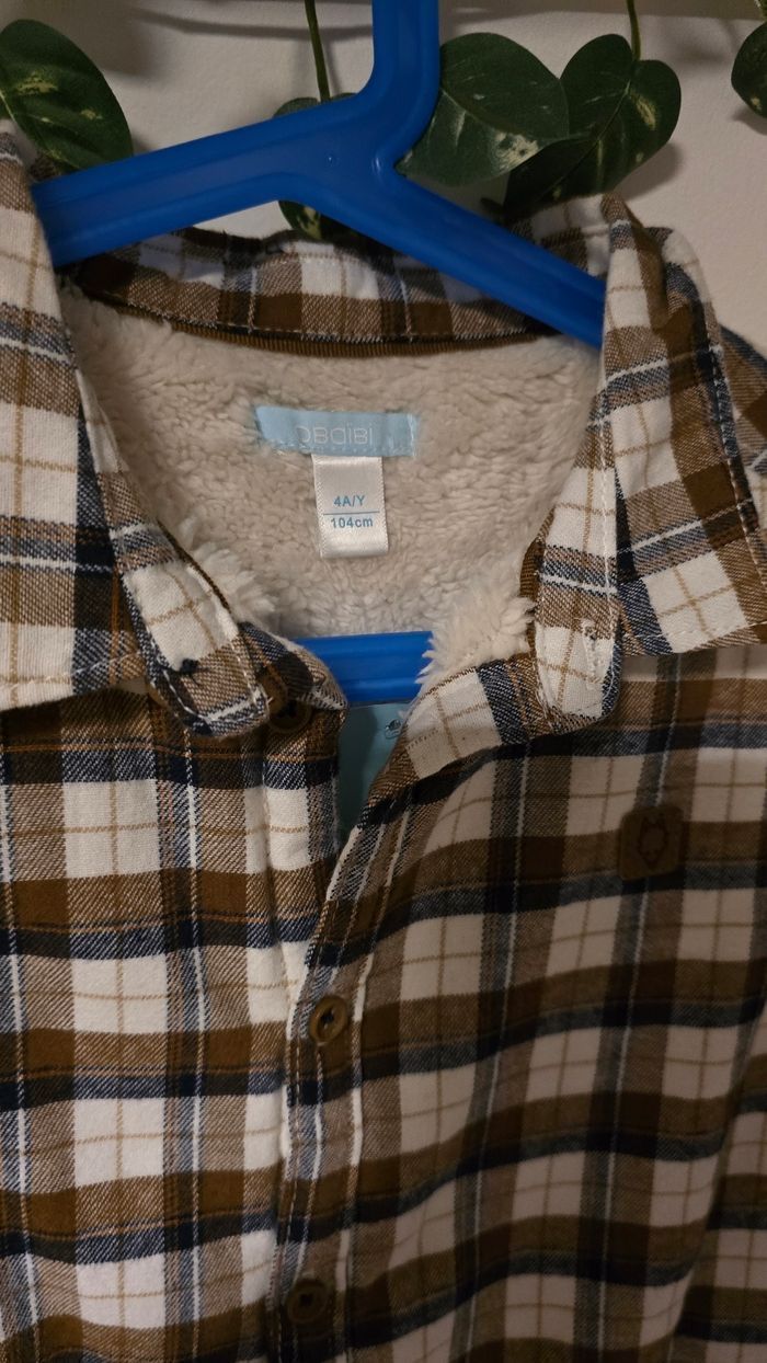 Neuve (non portée)🏷💙😍🥰surchemise intérieur sherpa 4ans garçon💙 - photo numéro 4