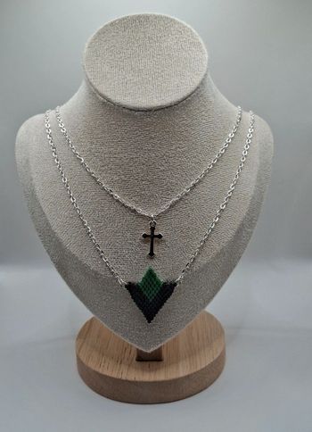Double collier croix et brick stitch