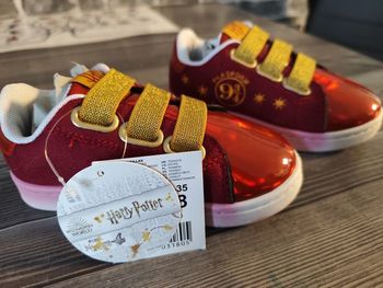 Basket neuf harry potter taille 28