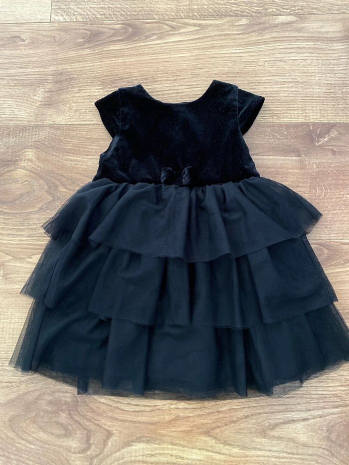 Robe noire en tulle comme neuve