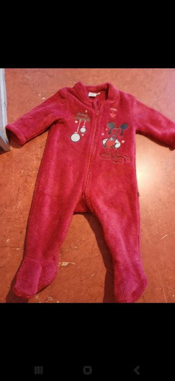 Pyjama bébé taille 6 mois