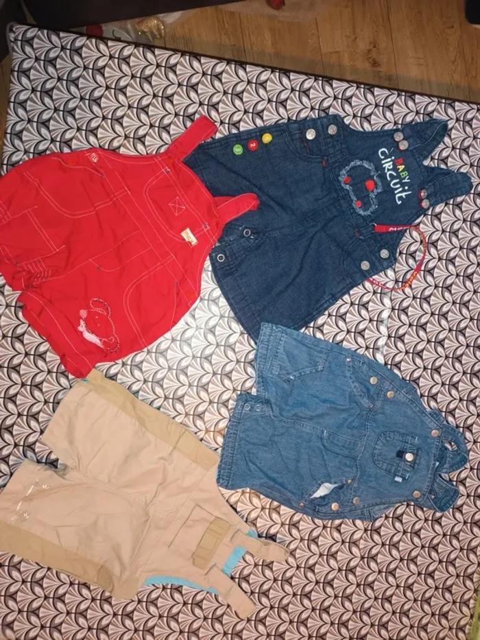 Lot vêtements bébé garçon 12 mois - photo numéro 2