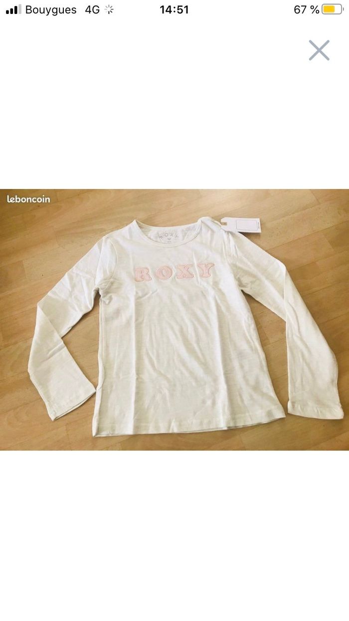 T-shirt fille taille 10 ans neuf