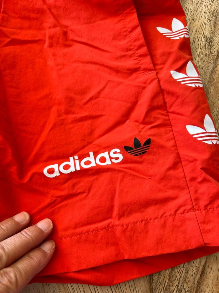 Short adidas taille s - photo numéro 3
